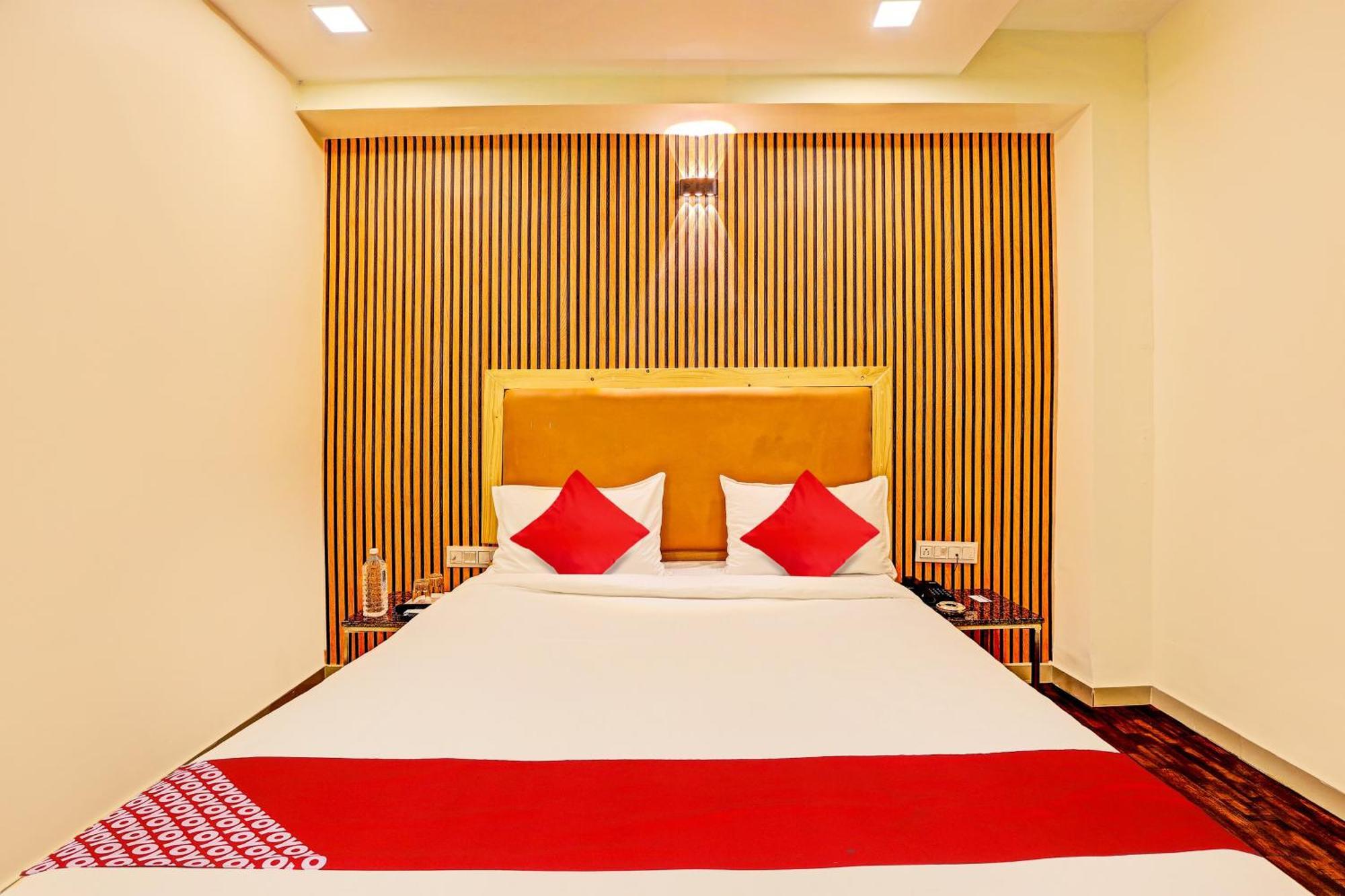 Hotel O Alexa Ahmedabad Exterior foto